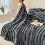 Ultra-Soft Double-Sided Fleece Blanket – Gray (All-Season)