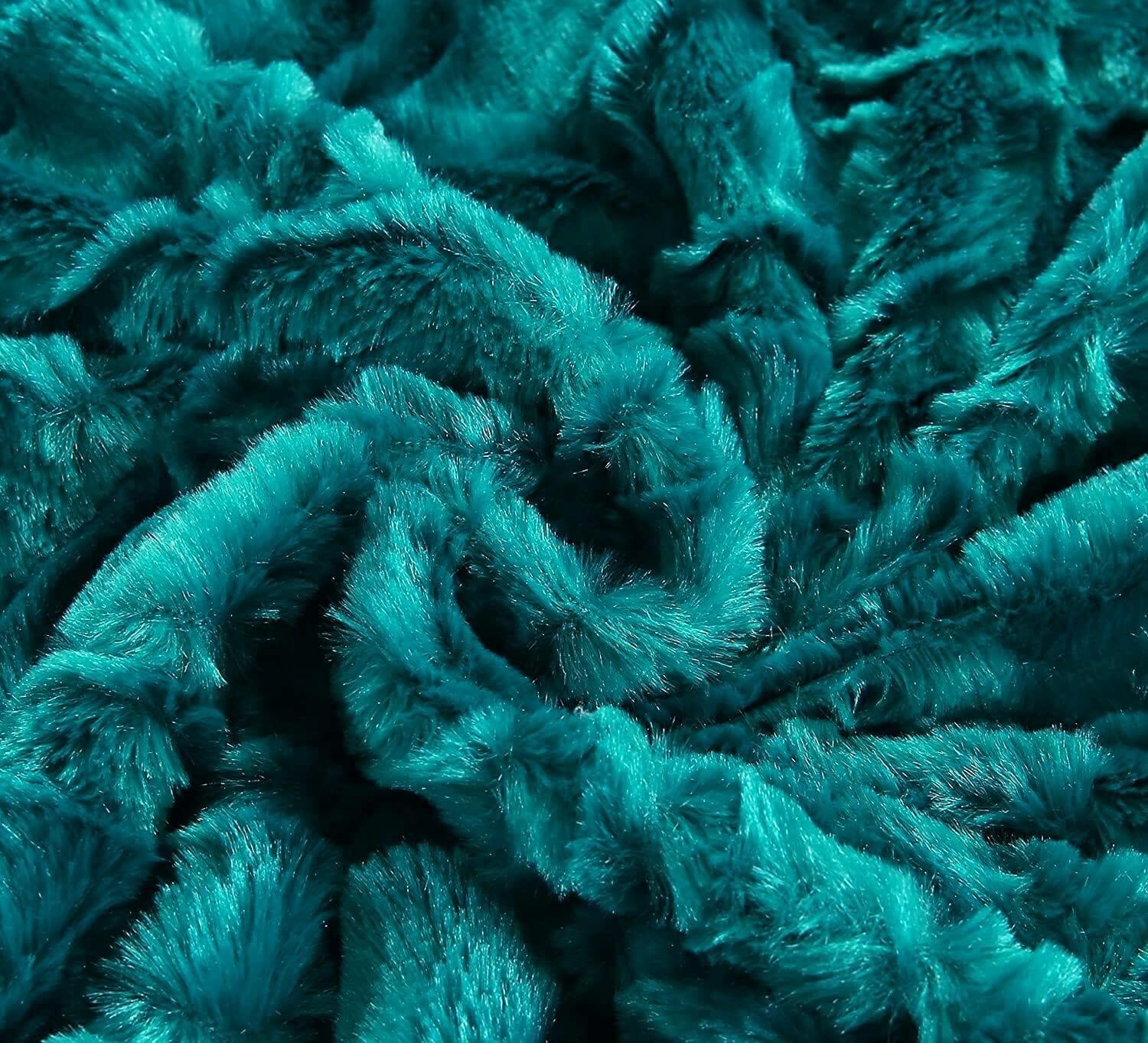 DaDa Bedding Emerald Green Blue Faux Fur Sherpa Throw Blanket