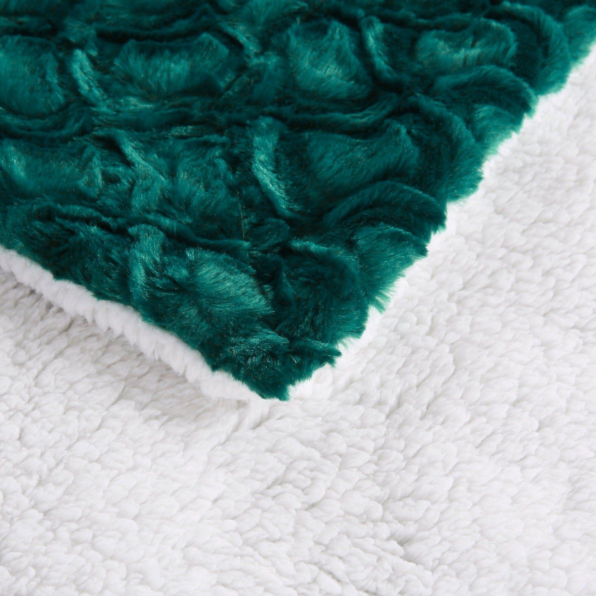 DaDa Bedding Emerald Green Blue Faux Fur Sherpa Throw Blanket